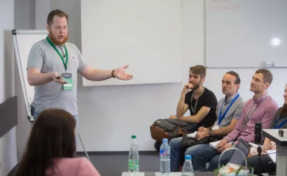 Клим Сташевский рассказал про обратную сторону growth hacks на минской IT BDSmarketing конференции