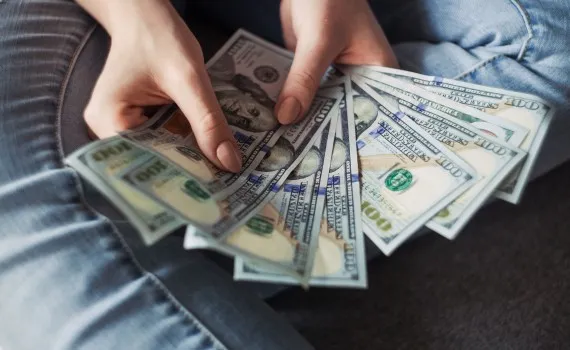 23 октября 2019 года был подписан Указ №394 «О предоставлении и привлечении займов». Документ регулирует микрофинансовую деятельность